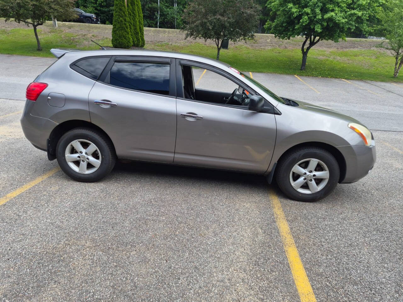 Used 2010 Nissan Rogue S w/ 360 Degree Value Pkg AWD/4WD image 3
