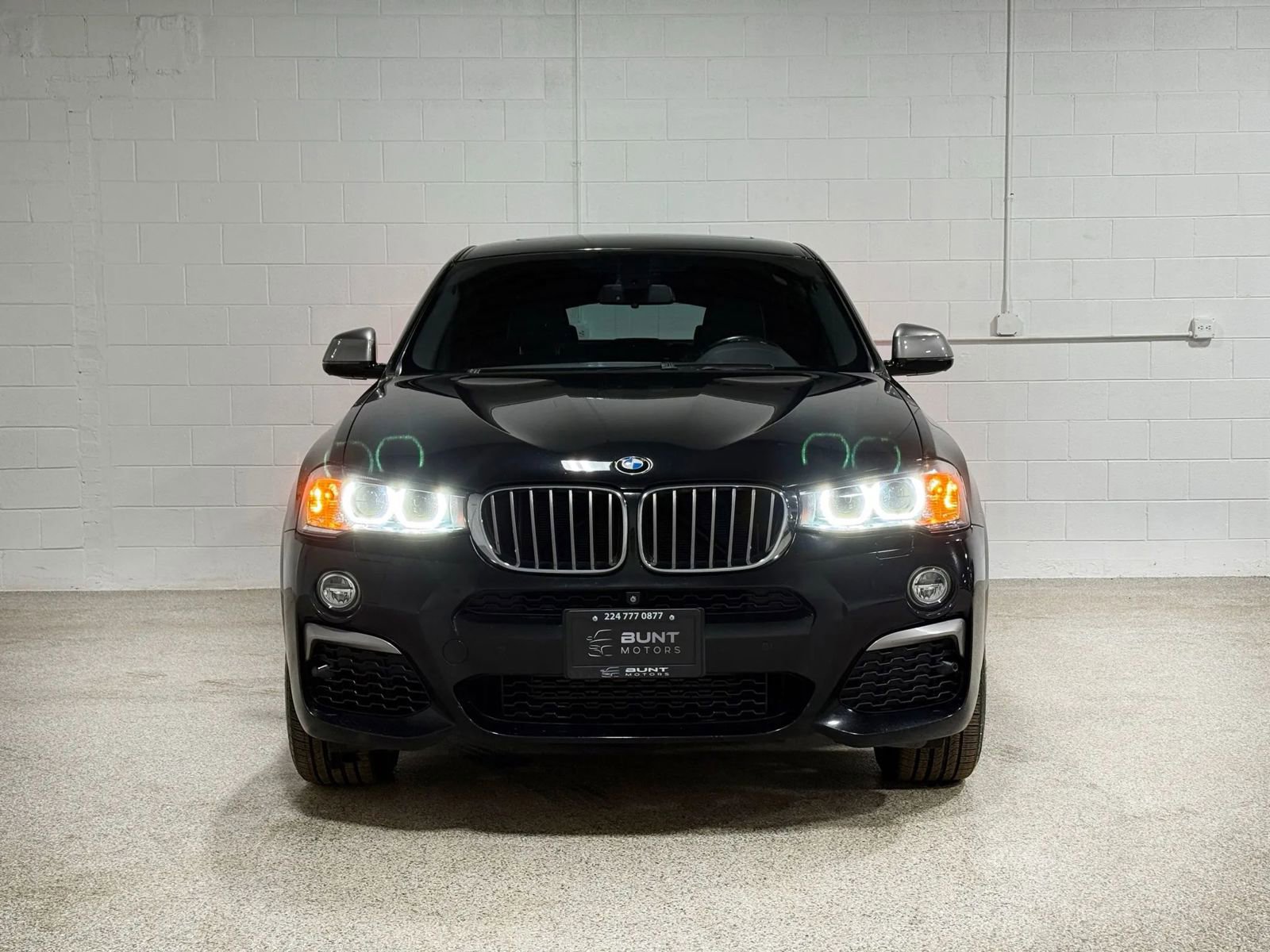 Used 2018 BMW X4 M40i image 3