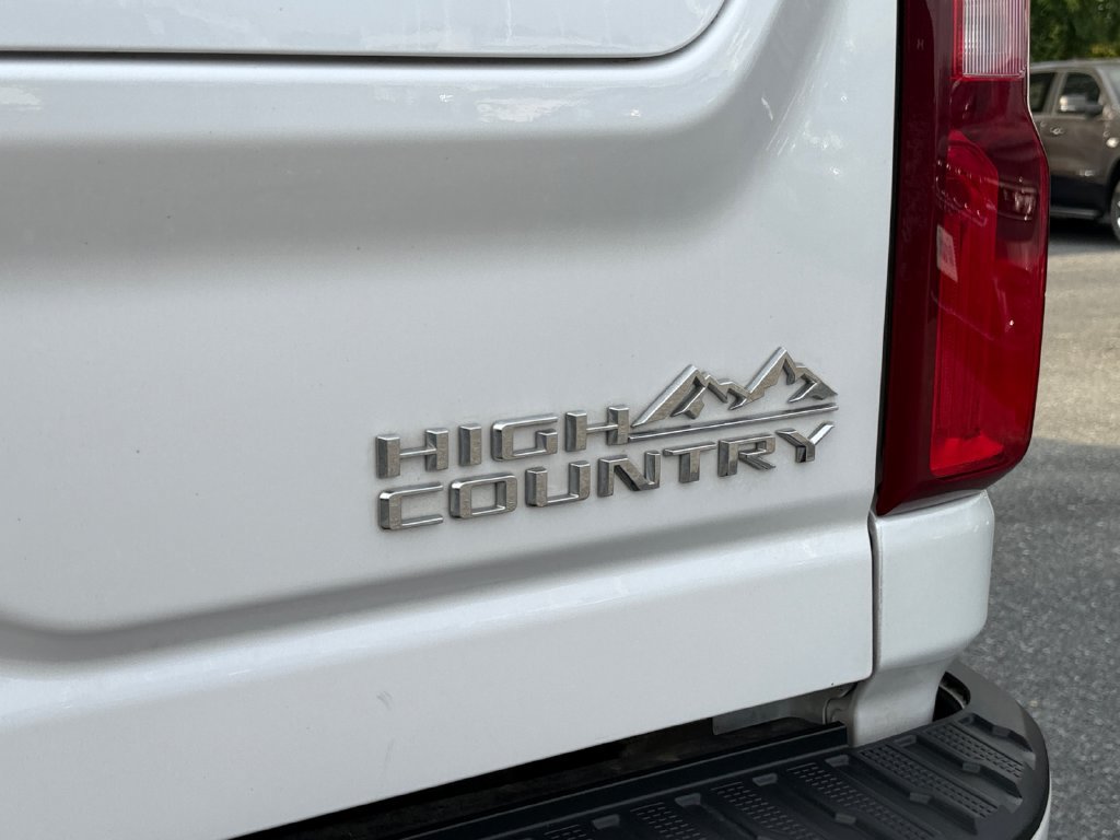 Used 2022 Chevrolet Silverado 3500 High Country AWD/4WD image 16
