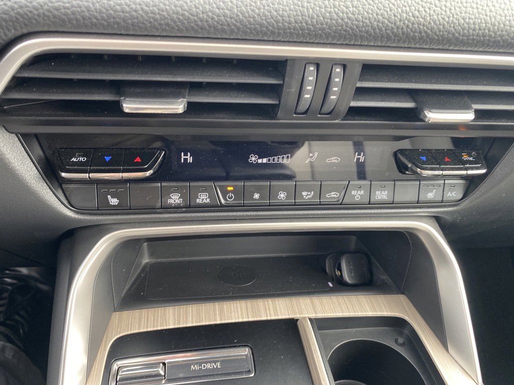 Certified 2024 MAZDA CX-90 Plug-In Hybrid w/ Premium Pkg image 26