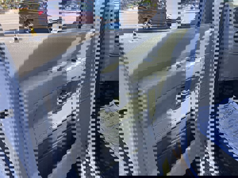 Used 2019 Ford E-450 and Econoline 450 Super Duty w/ Power Windows & Locks Group image 16