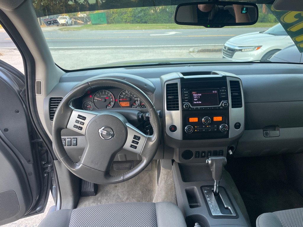 Used 2018 Nissan Frontier SV w/ Value Truck Package RWD image 14