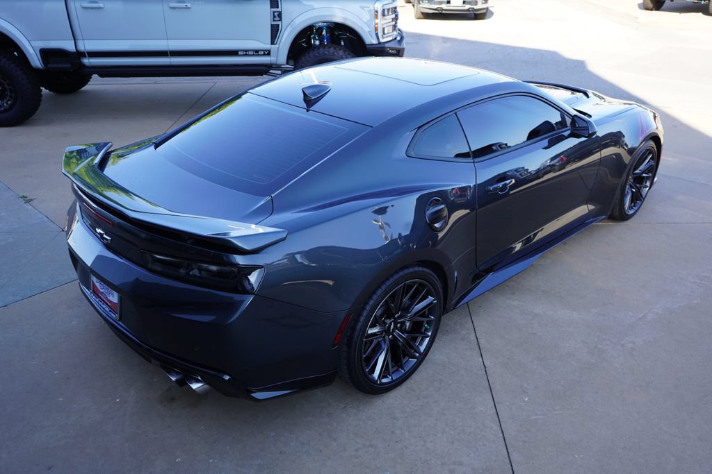 Used 2018 Chevrolet Camaro ZL1 RWD image 15