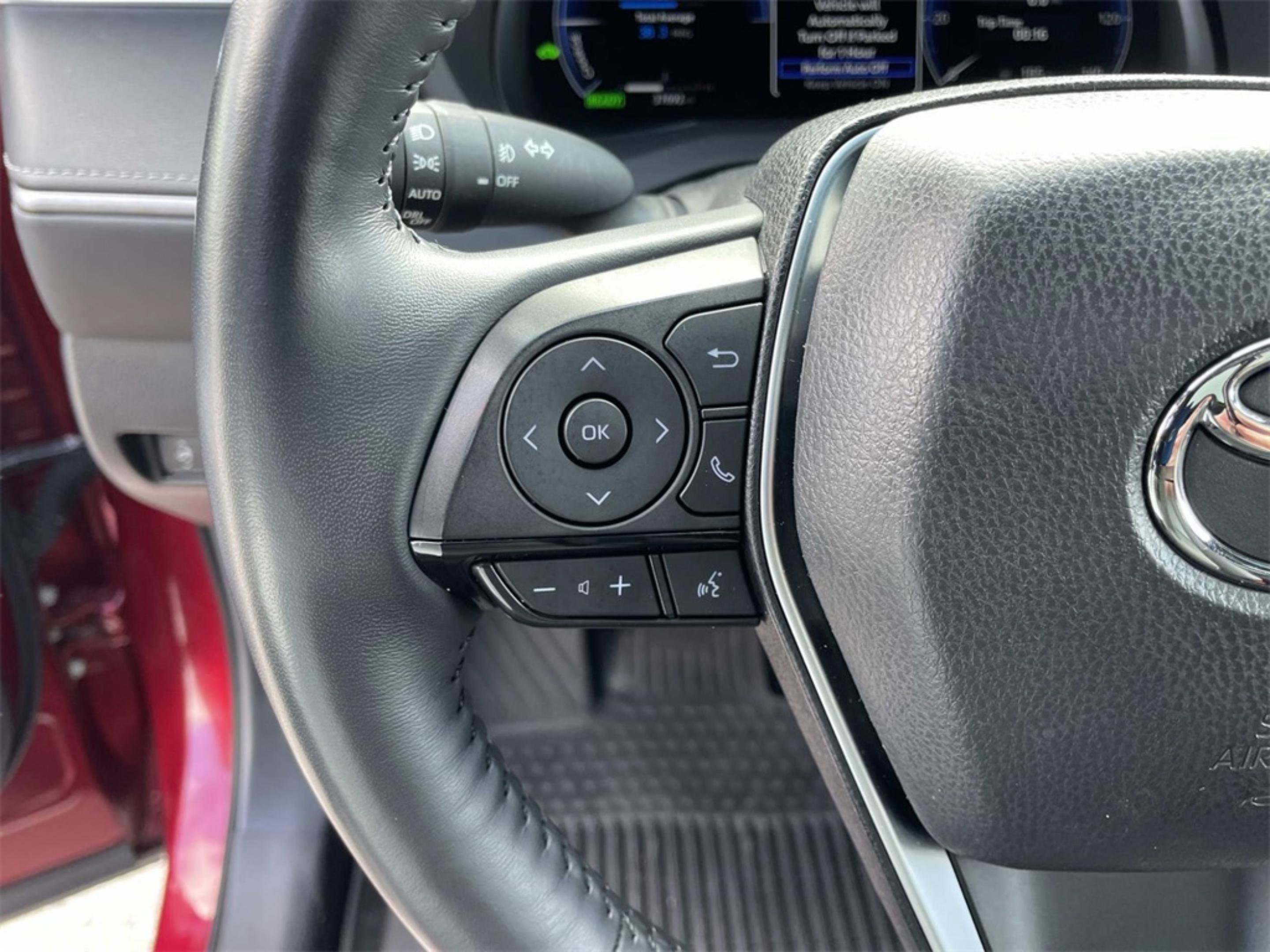 Used 2024 Toyota Venza Limited image 27