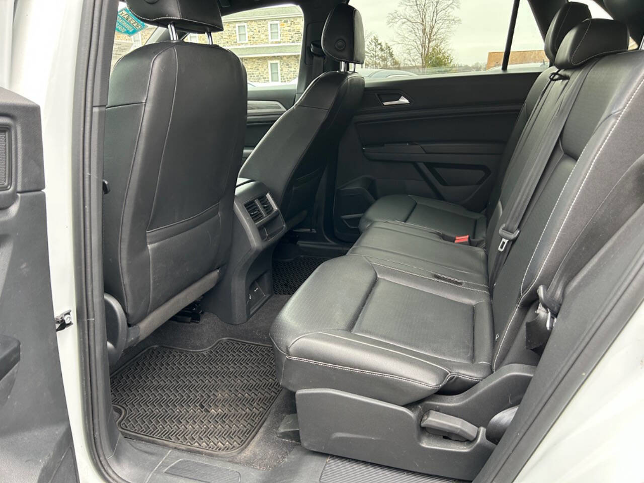 Used 2020 Volkswagen Atlas Cross Sport SE image 16