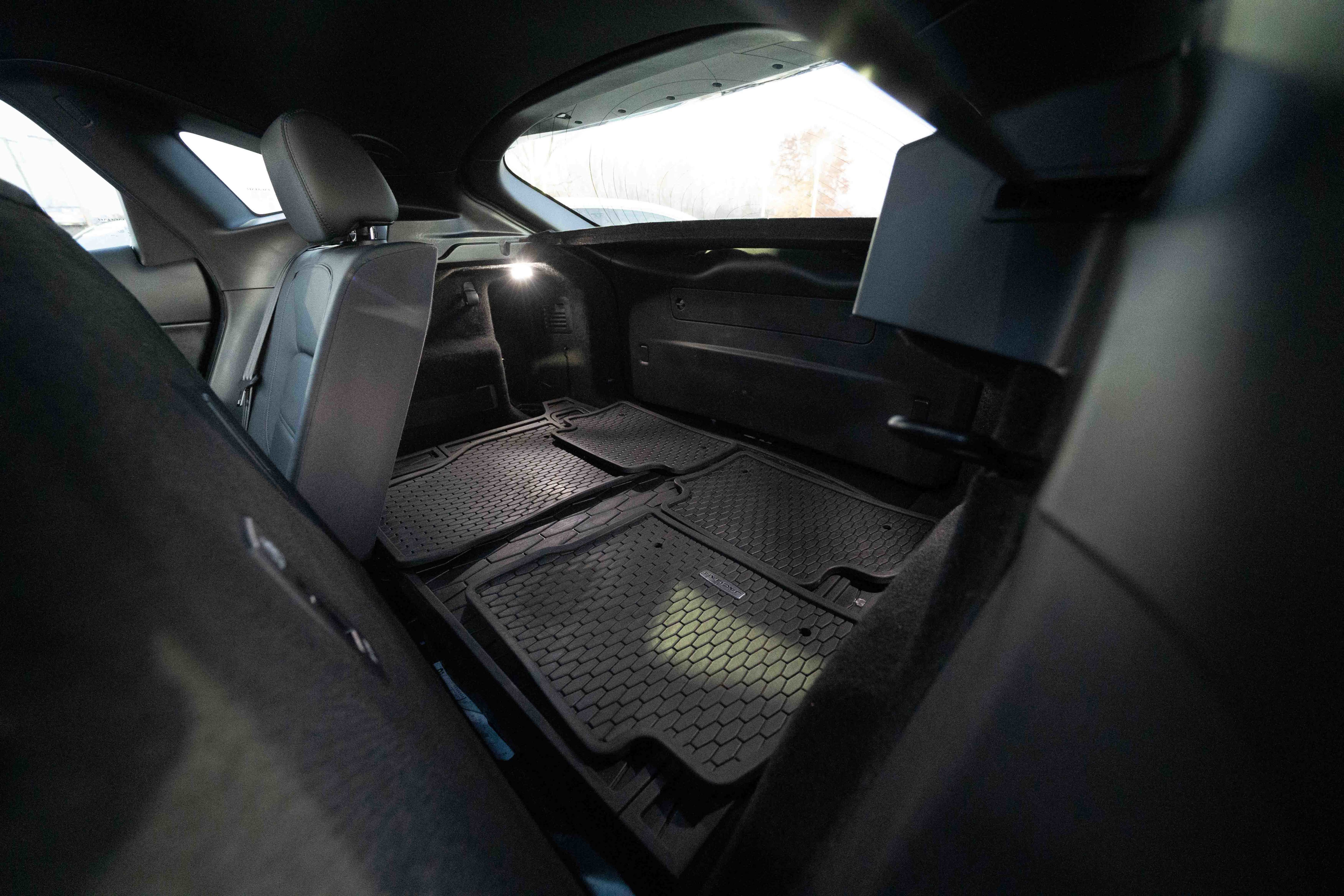 Used 2020 Jaguar E-PACE SE image 24