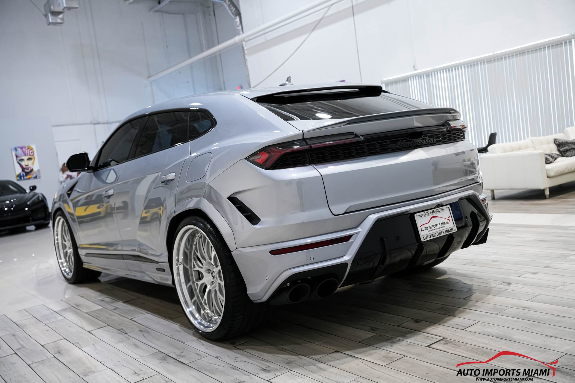 Used 2025 Lamborghini Urus SE image 19