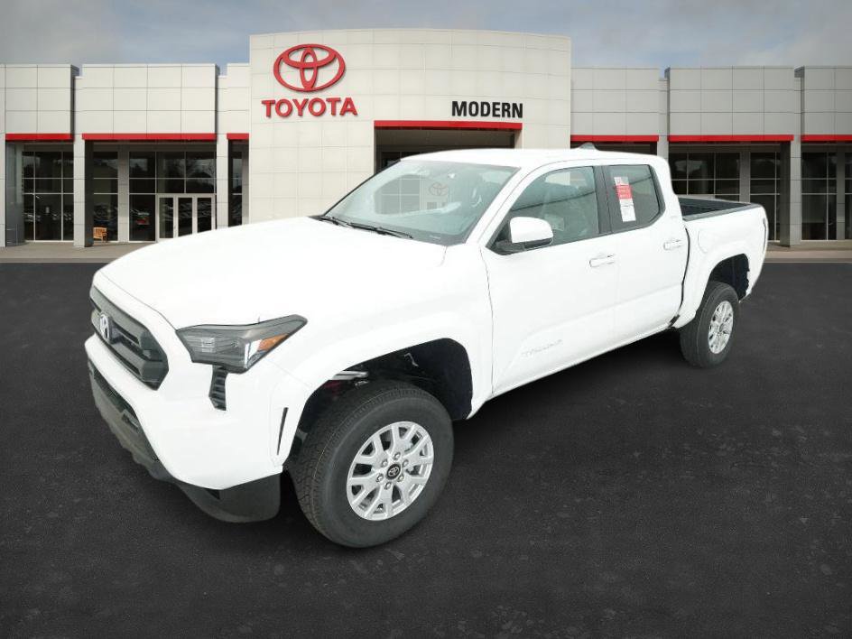 New 2025 Toyota Tacoma SR5