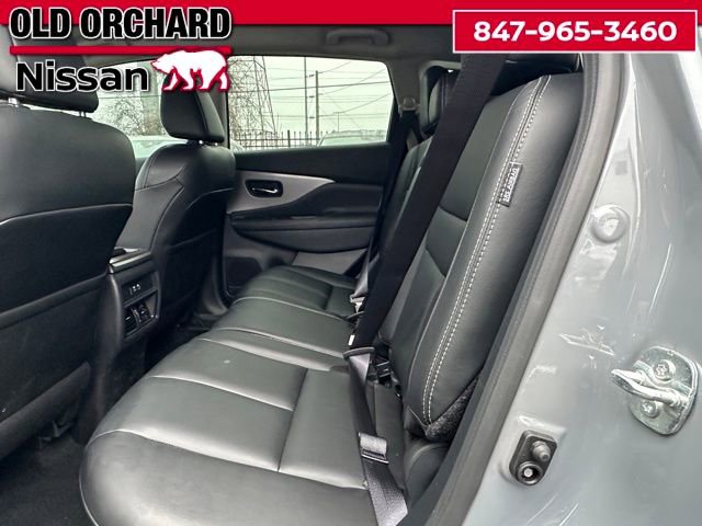 Used 2024 Nissan Murano SV w/ SV Midnight Edition Package image 11