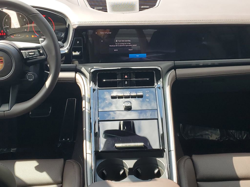 New 2026 Porsche Panamera image 25