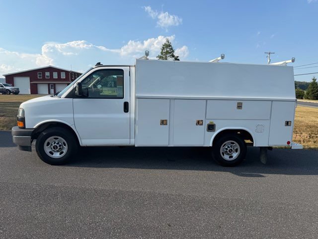 Used 2019 GMC Savana 3500 w/ Power Convenience Package RWD image 2