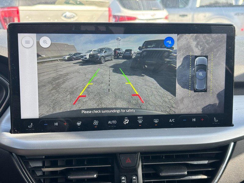 Used 2023 Ford Escape Platinum image 24