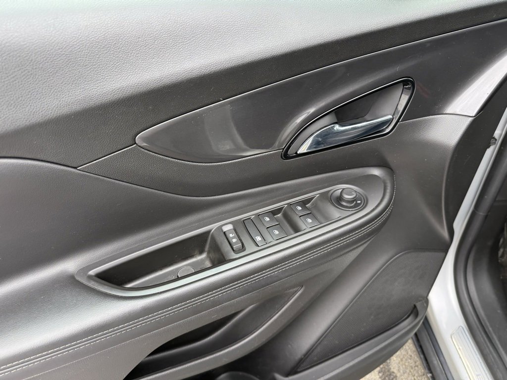Used 2019 Buick Encore Preferred image 13