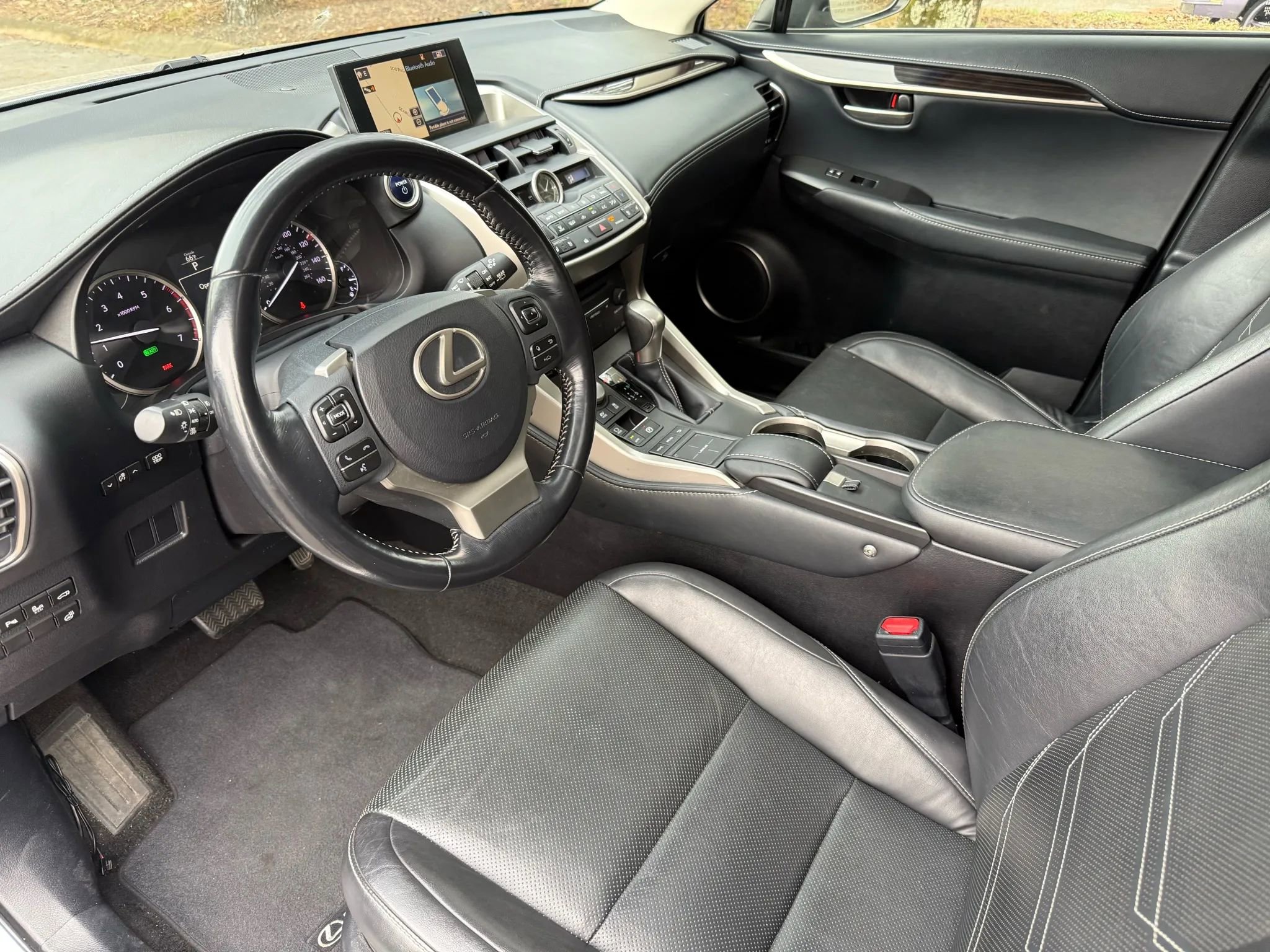 Used 2016 Lexus NX 300h AWD image 14
