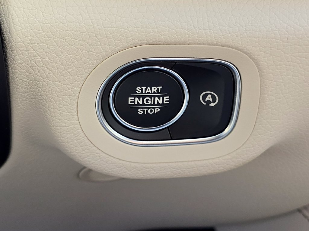 New 2027 Mercedes-Benz GLS 450 4MATIC image 39