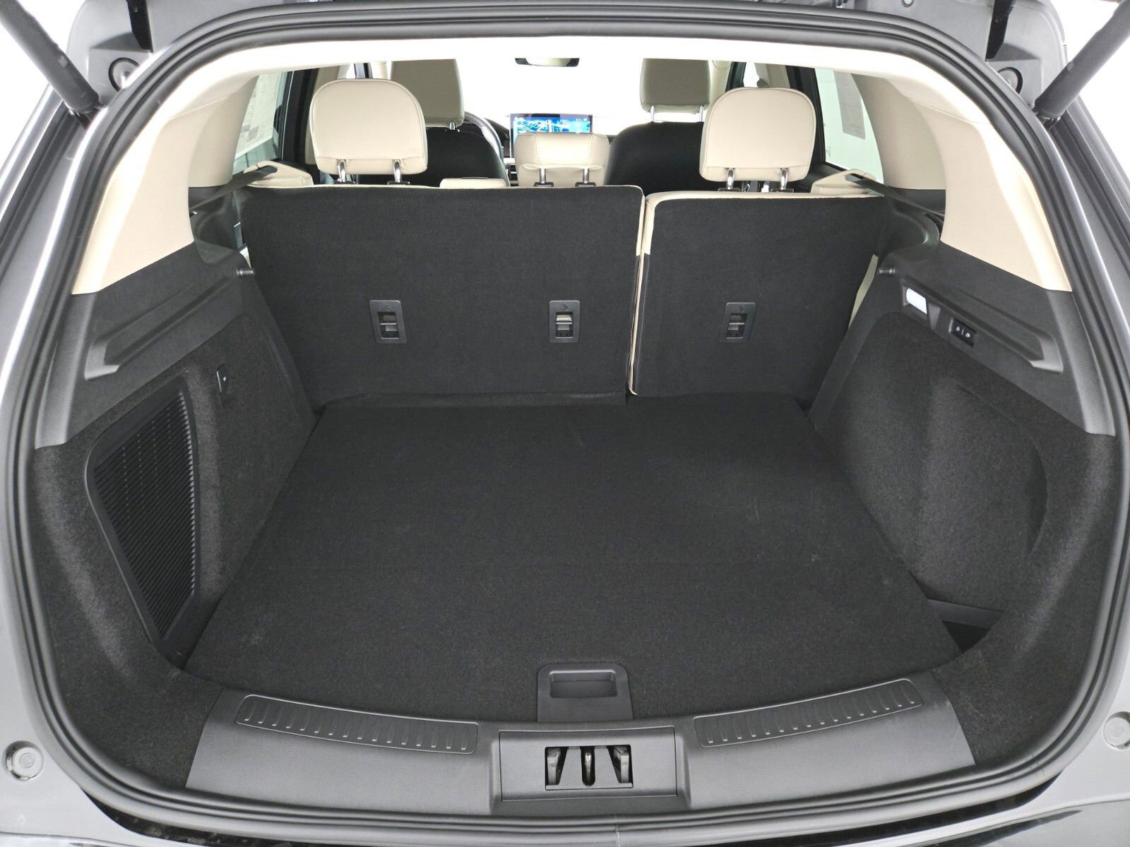 New 2026 Lincoln Corsair Grand Touring image 17