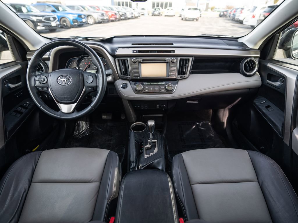 Used 2014 Toyota RAV4 Limited w/ Technology Package AWD/4WD image 14