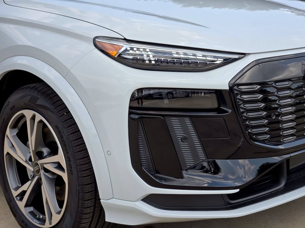 New 2027 Audi Q6 e-tron Prestige AWD/4WD image 12