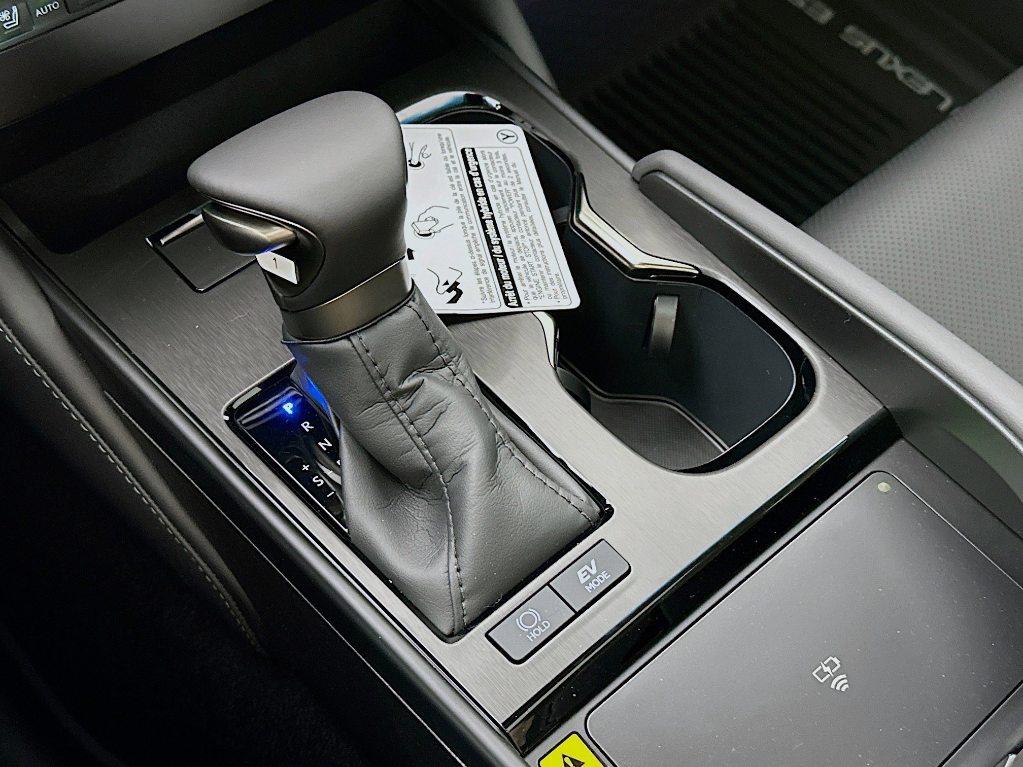 New 2025 Lexus ES 300h w/ Premium Package image 17