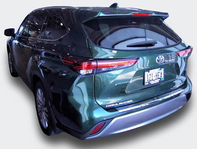Used 2024 Toyota Highlander Platinum AWD/4WD image 17