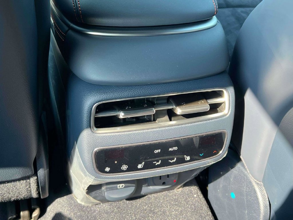 New 2027 Genesis GV70 3.5T Prestige AWD/4WD image 31