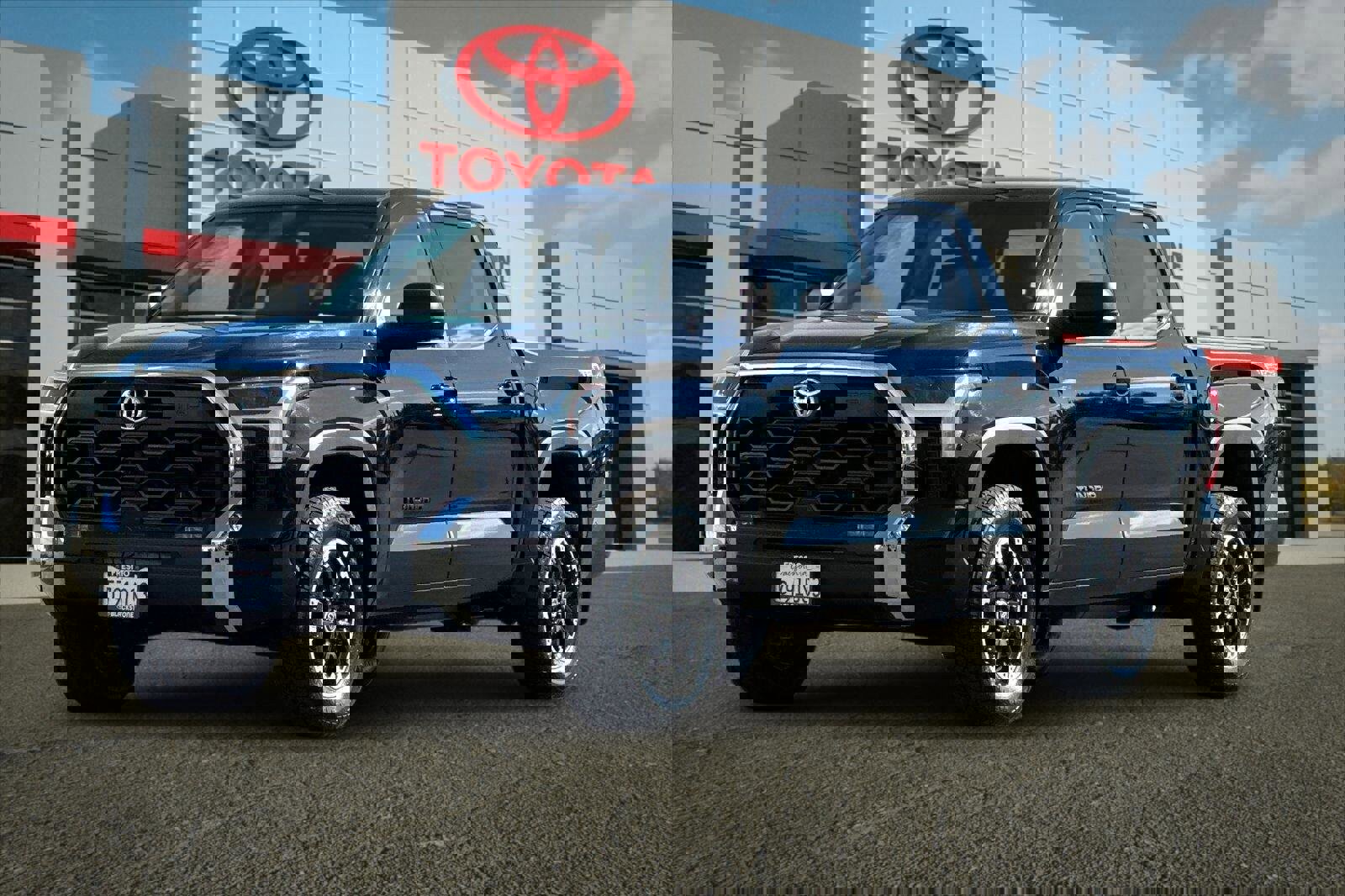 Used 2023 Toyota Tundra SR5 w/ TRD Off-Road Package image 7