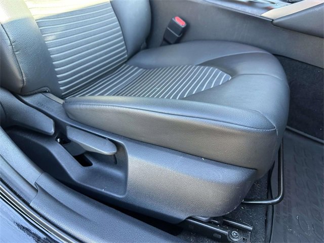 Used 2022 Toyota Camry SE image 9
