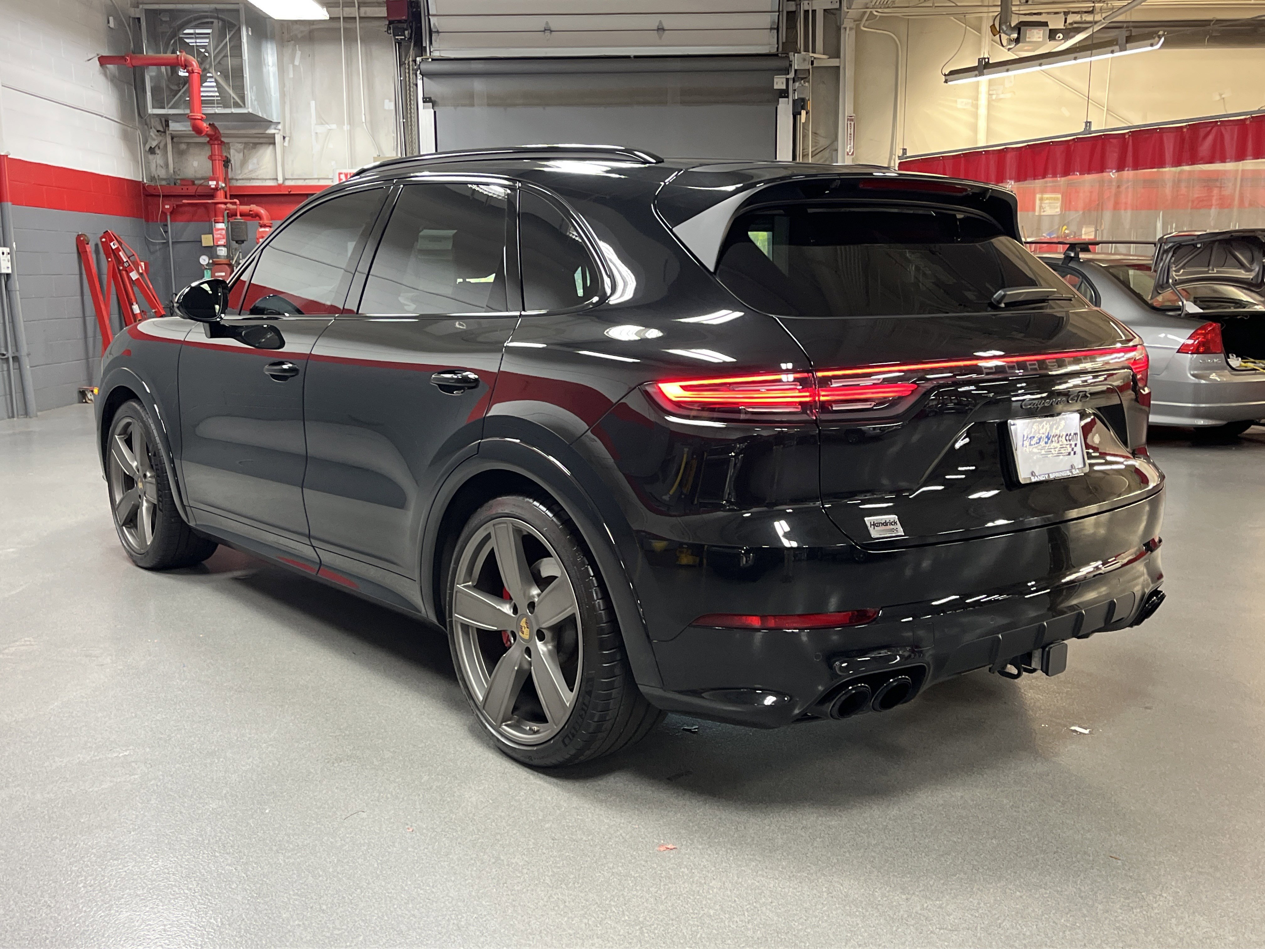 Used 2023 Porsche Cayenne GTS image 8