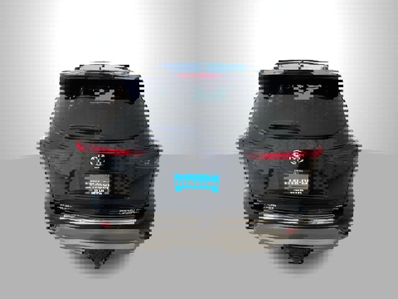 Used 2024 Toyota Highlander Platinum image 7