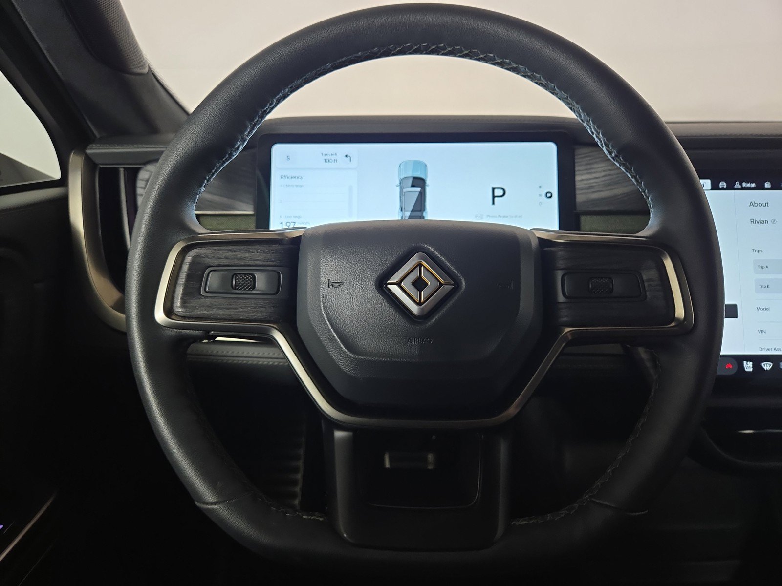 Used 2024 Rivian R1S Adventure AWD/4WD image 28