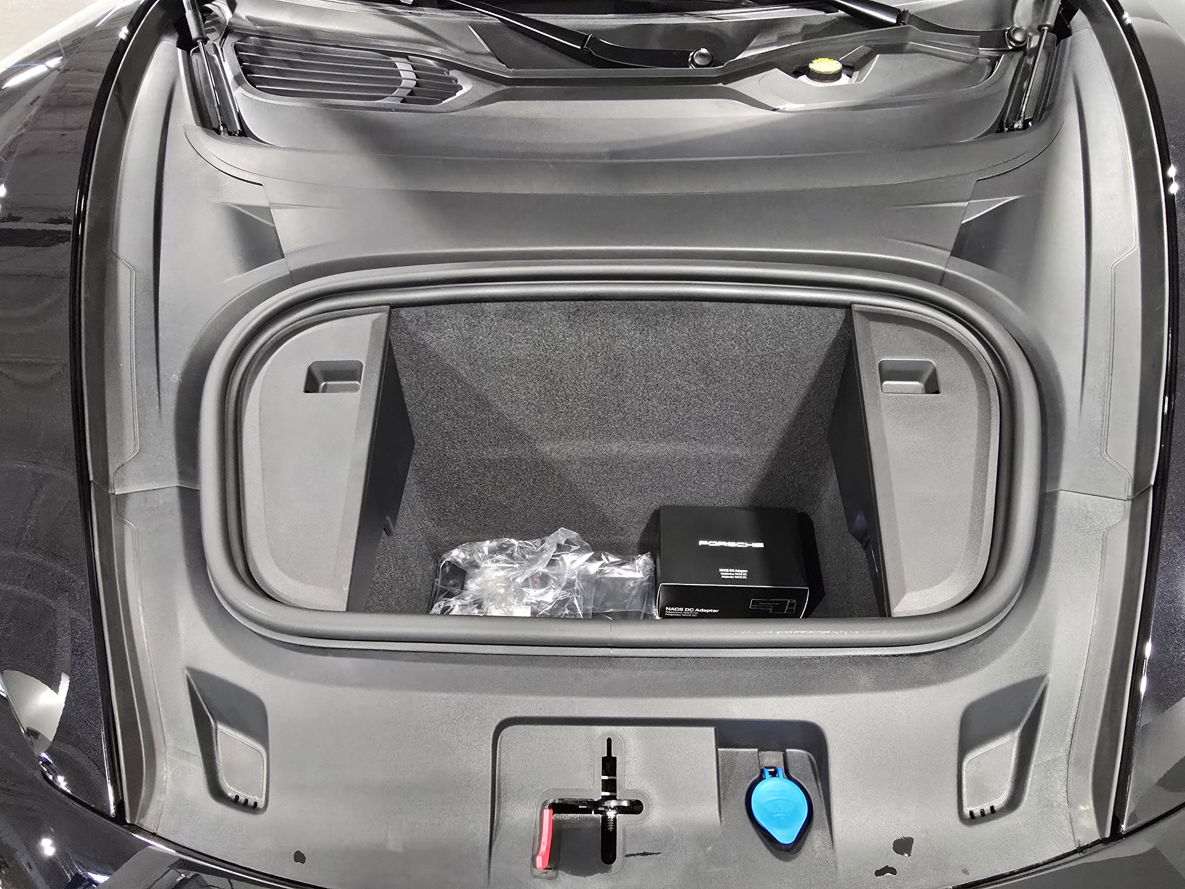 New 2026 Porsche Taycan GTS AWD/4WD image 30