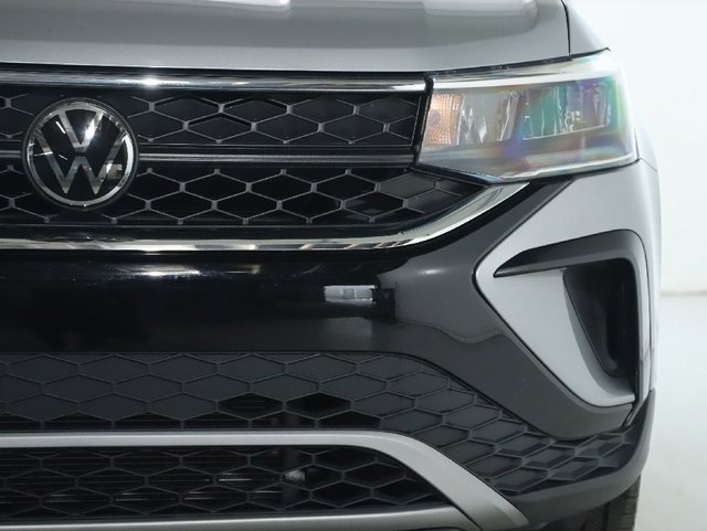 Certified 2023 Volkswagen Taos S image 7