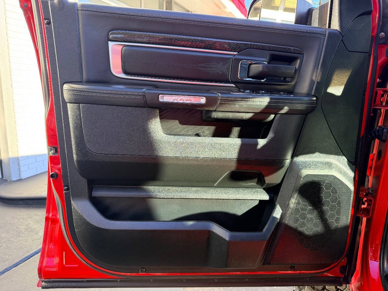 Used 2014 RAM 2500 Tradesman w/ Chrome Appearance Group AWD/4WD image 16