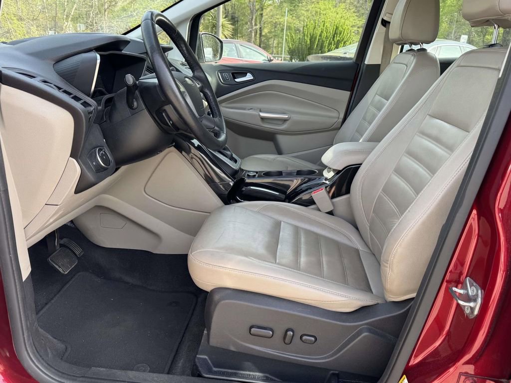 Used 2017 Ford C-MAX Titanium w/ Equipment Group 301A image 19