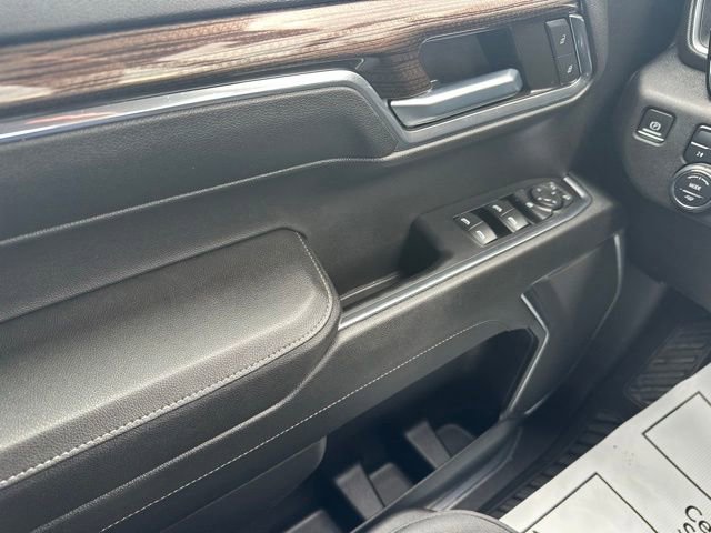 Used 2024 Chevrolet Silverado 1500 LT AWD/4WD image 32