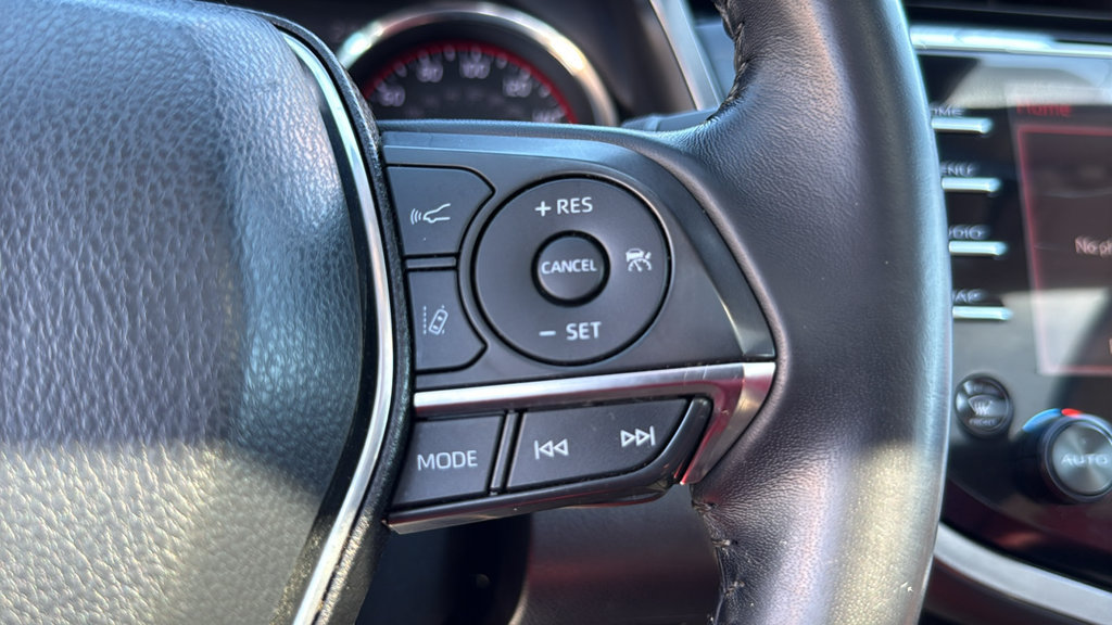 Used 2019 Toyota Camry XSE FWD image 32