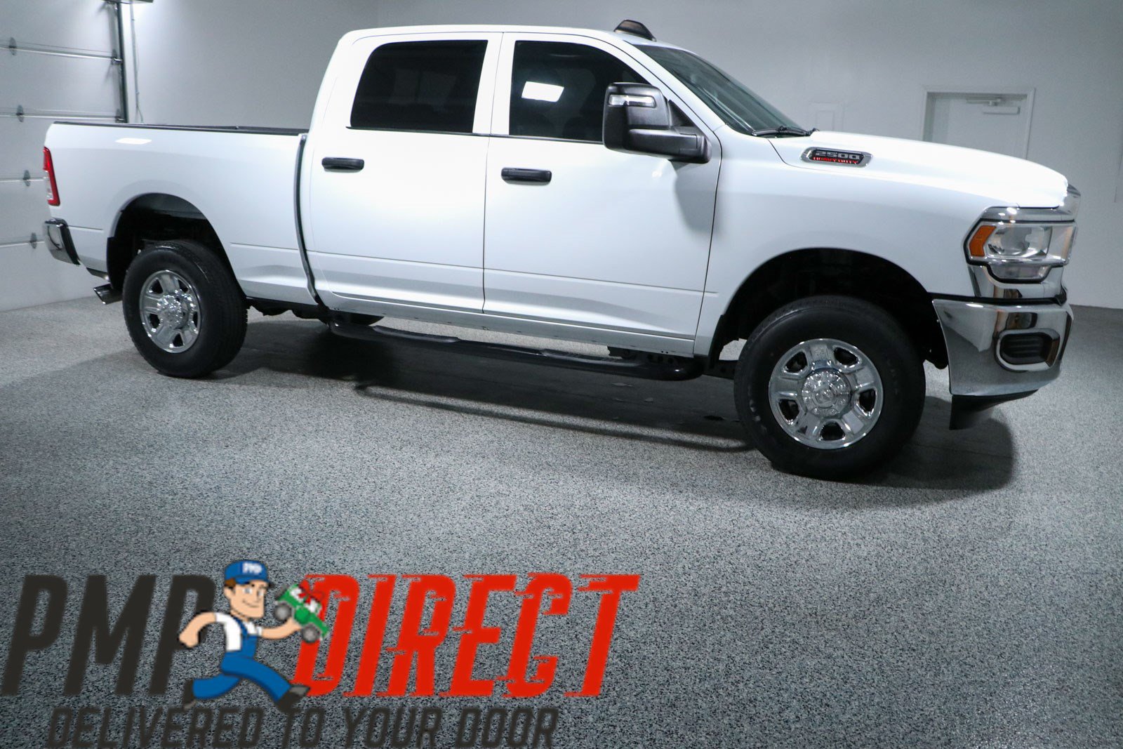 Used 2024 RAM 2500 Tradesman w/ Chrome Appearance Group AWD/4WD image 6
