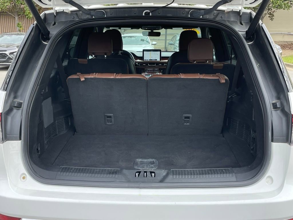 Used 2023 Lincoln Aviator Reserve image 7