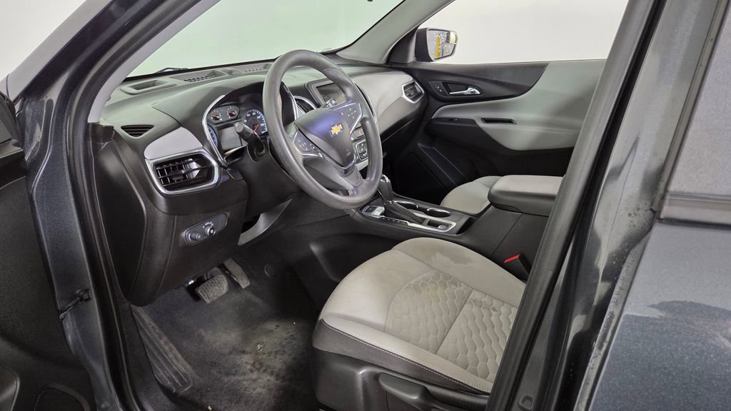 Used 2020 Chevrolet Equinox LS AWD/4WD image 14