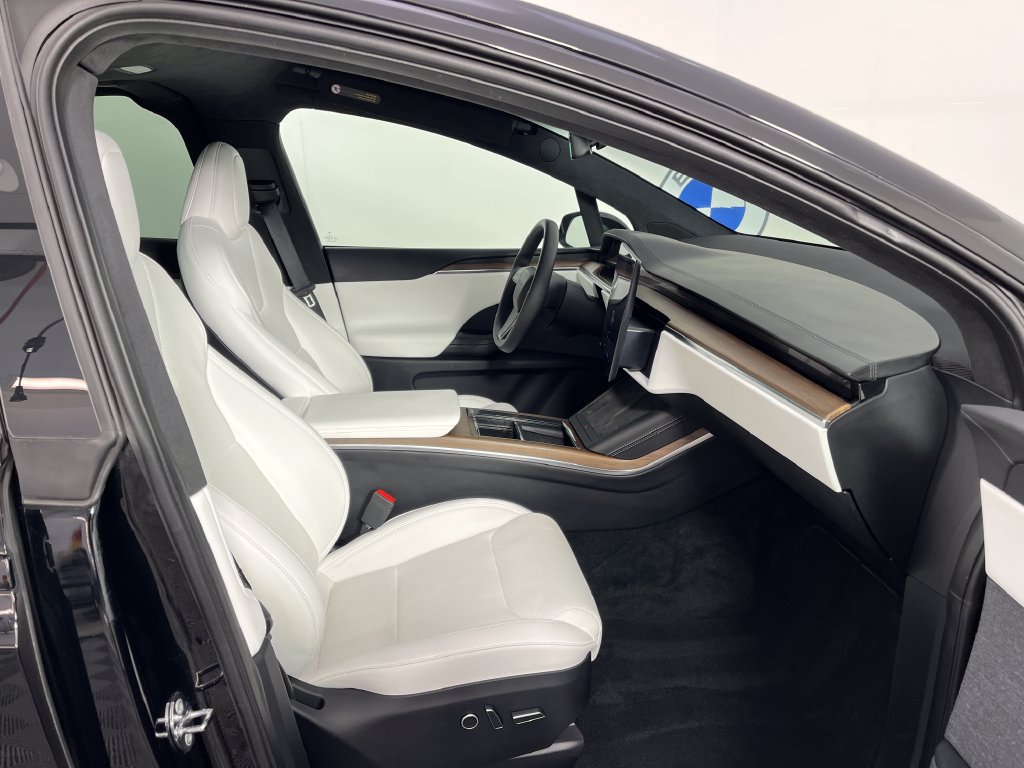 Used 2023 Tesla Model X AWD/4WD image 19