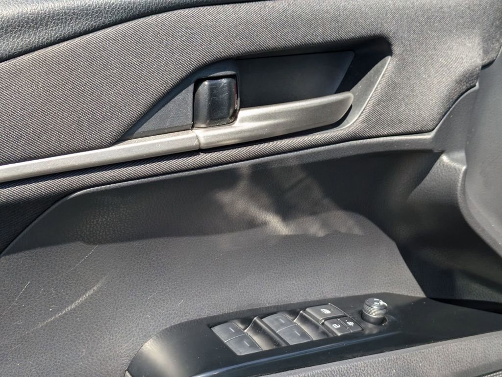 Used 2025 Toyota Camry LE image 13