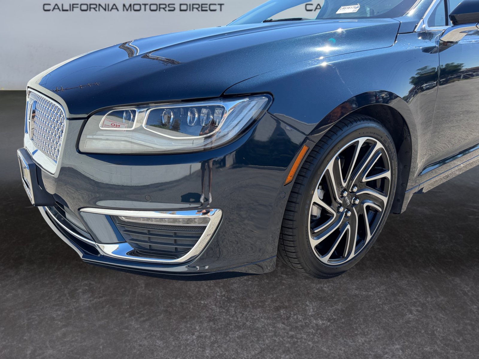 Used 2020 Lincoln MKZ Reserve w/ Luxury Package FWD image 8