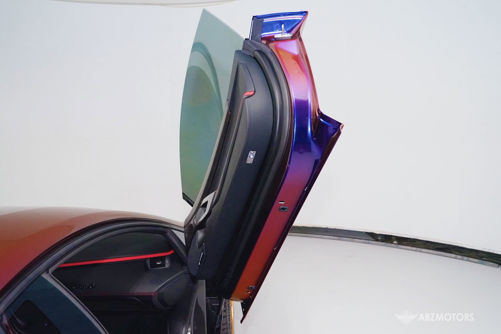Used 2017 Lamborghini Aventador S image 13