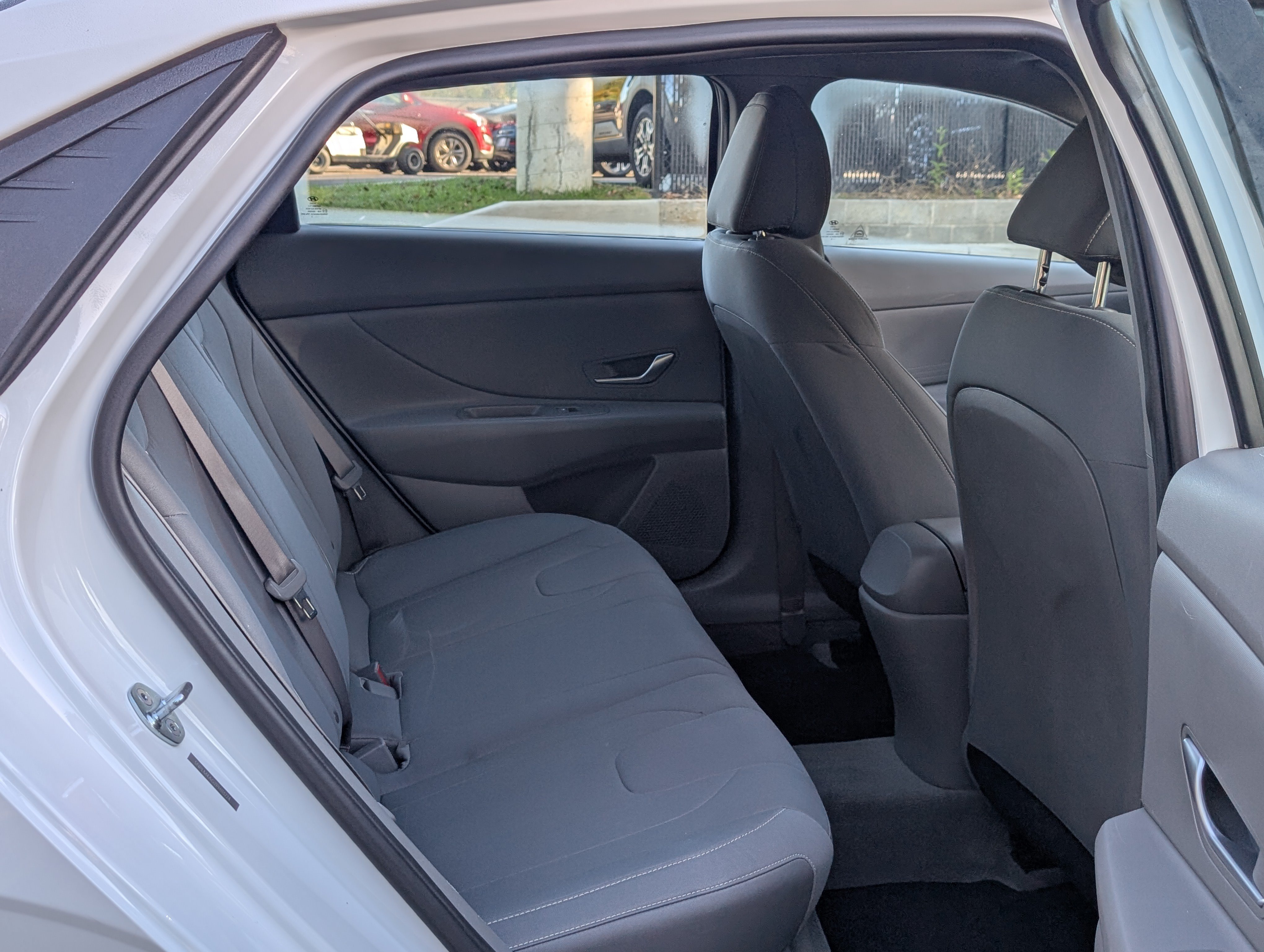 Used 2023 Hyundai Elantra SEL FWD image 11