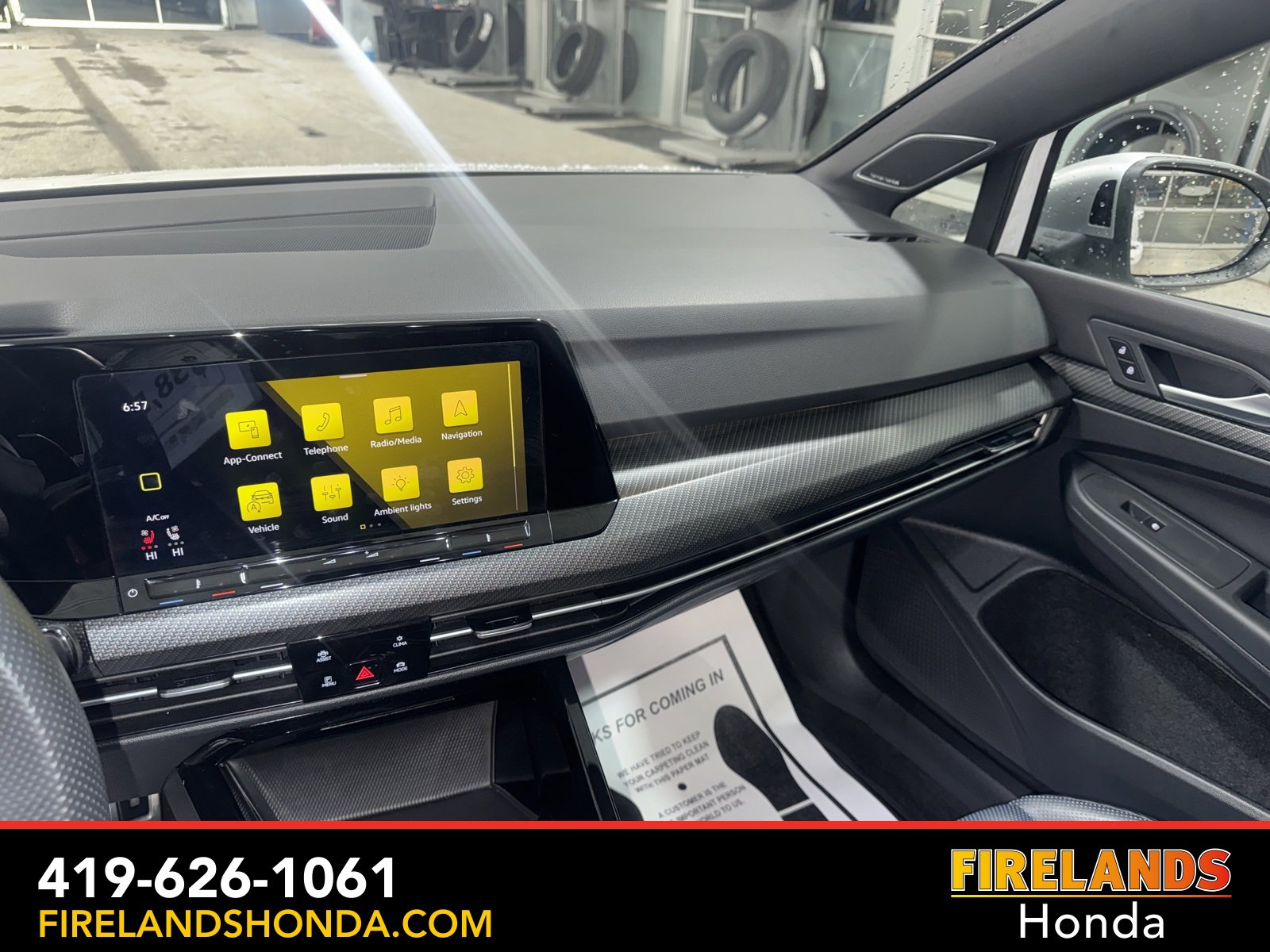 Used 2023 Volkswagen Golf R image 22