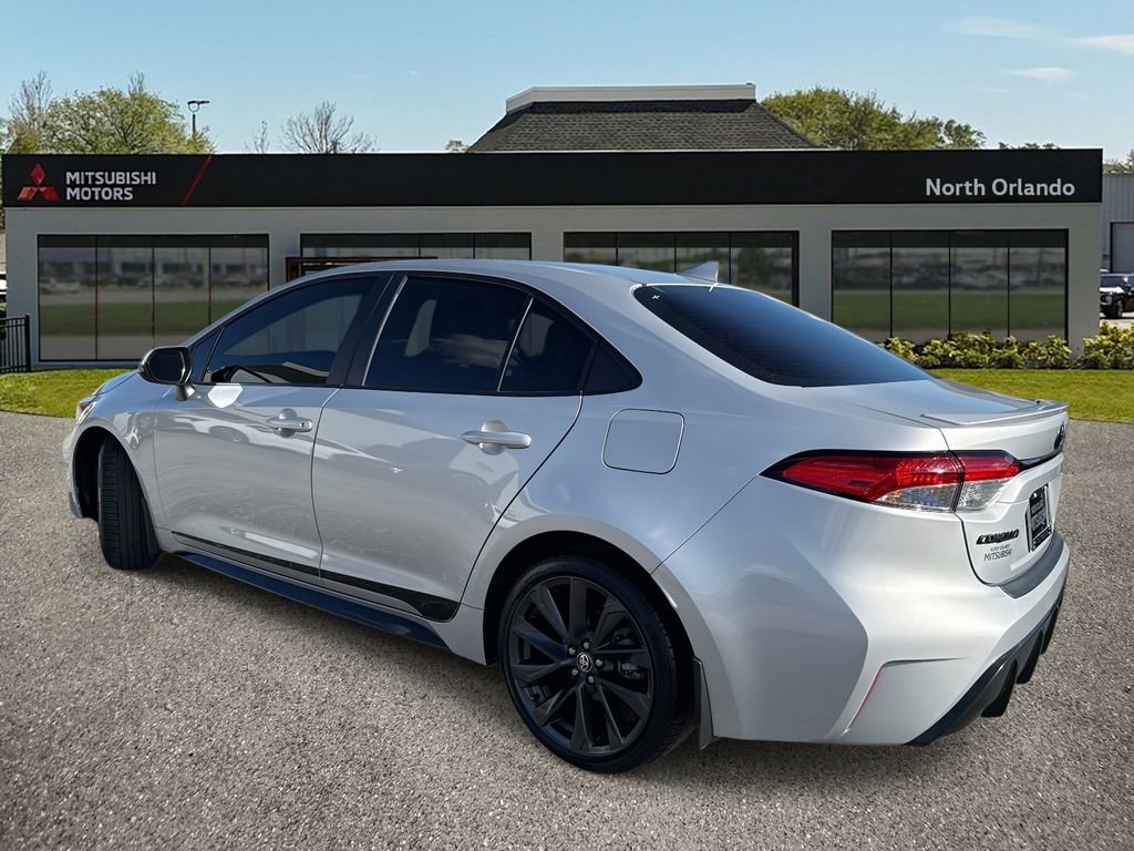 Used 2024 Toyota Corolla SE FWD image 3