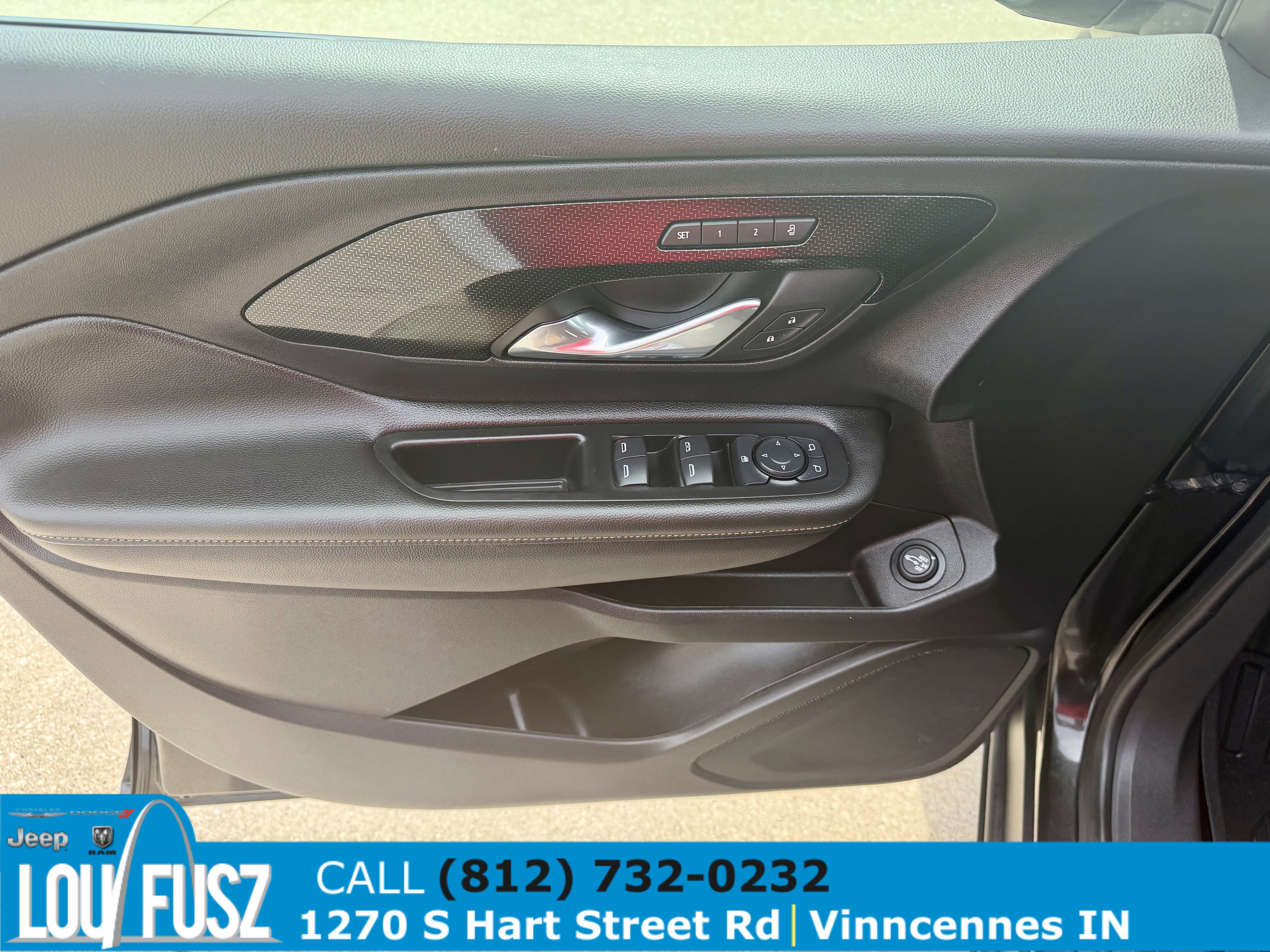 Used 2024 GMC Terrain AT4 AWD/4WD image 9