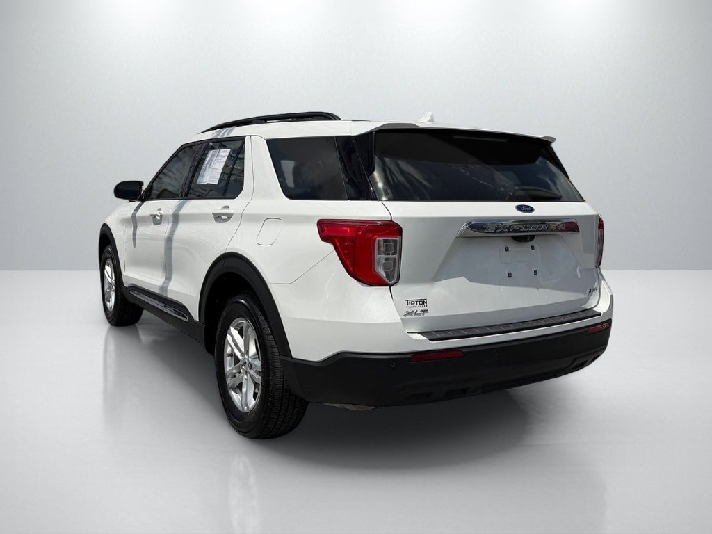 Used 2023 Ford Explorer XLT AWD/4WD image 7