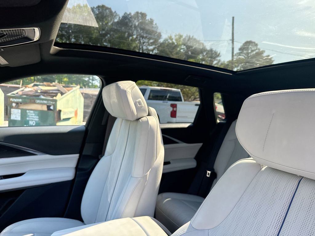 Used 2024 Cadillac Lyriq Luxury w/ LPO, Floor Liner Package RWD image 20