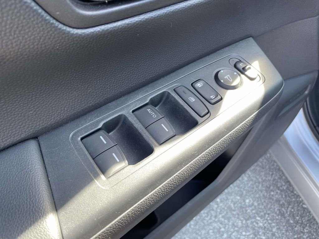 Used 2023 Honda CR-V LX image 6